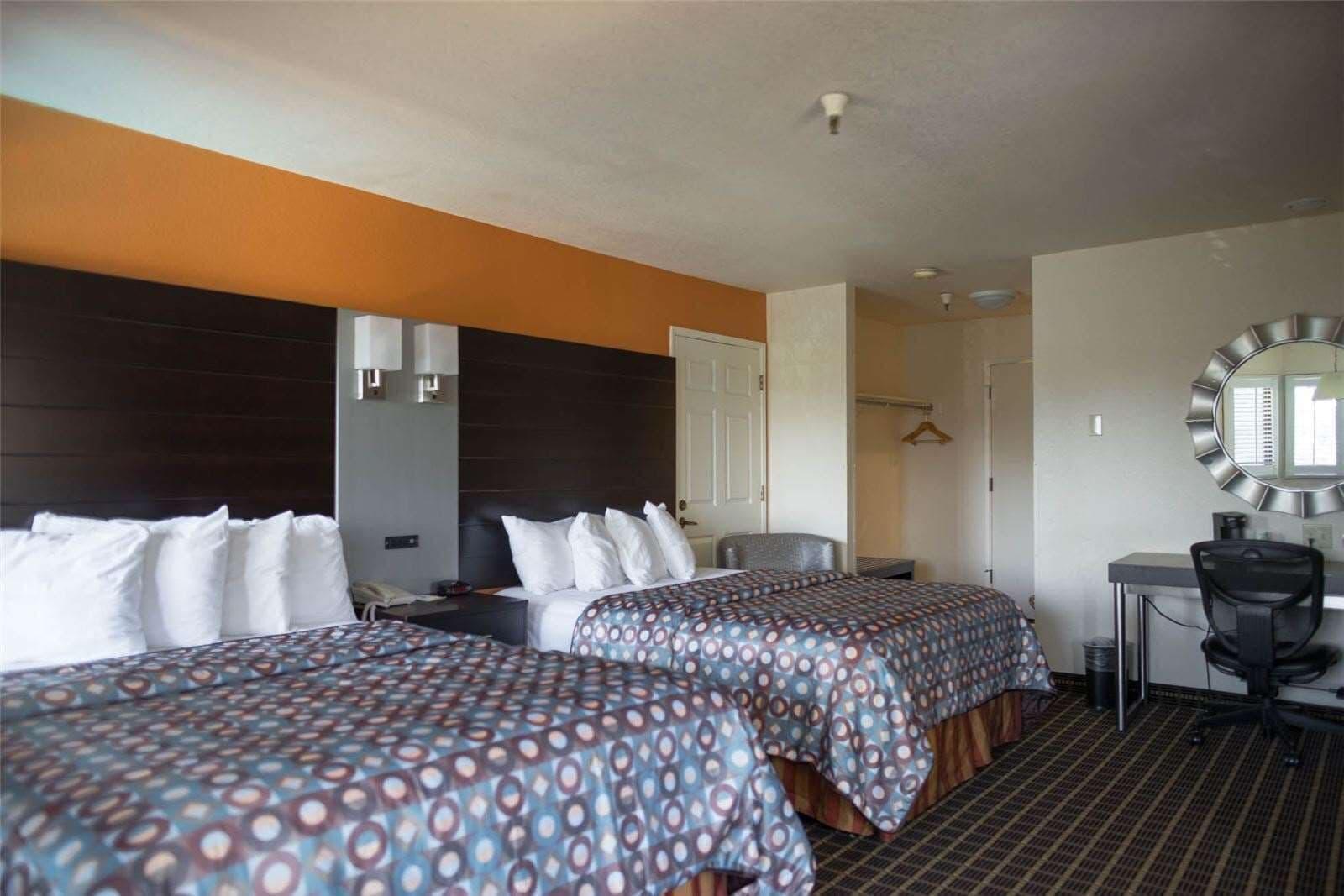 Days Inn&suites Hotel 2*