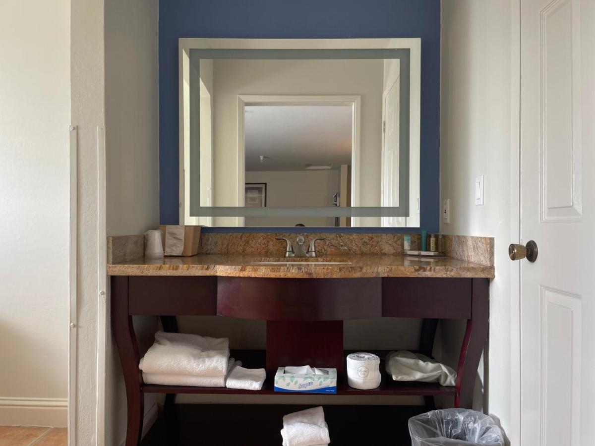 Days Inn&suites 2*