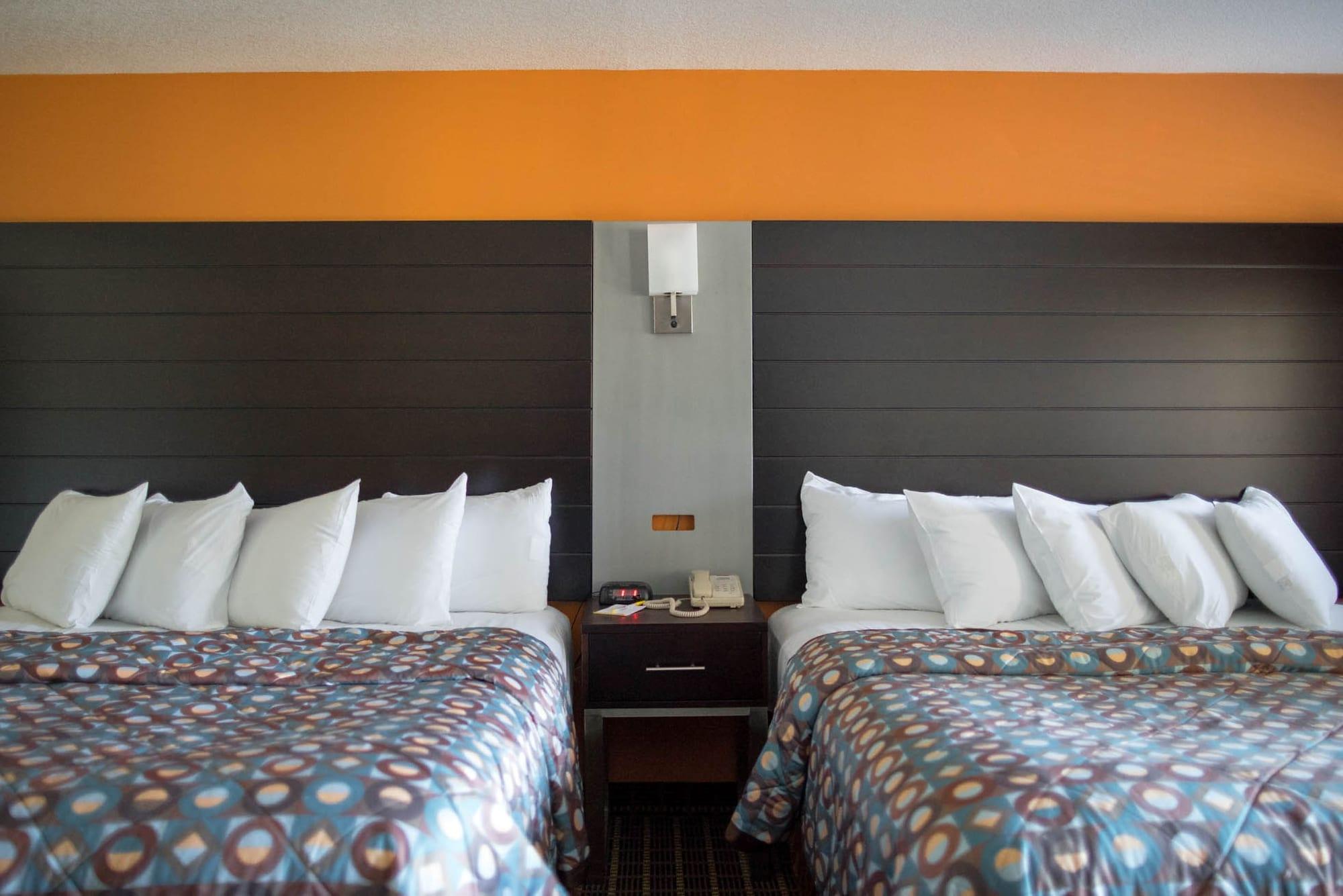 Days Inn&suites Hotel Santa Cruz