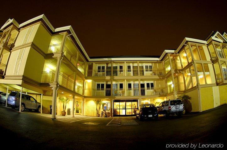 Hotel Days Inn&suites Santa Cruz