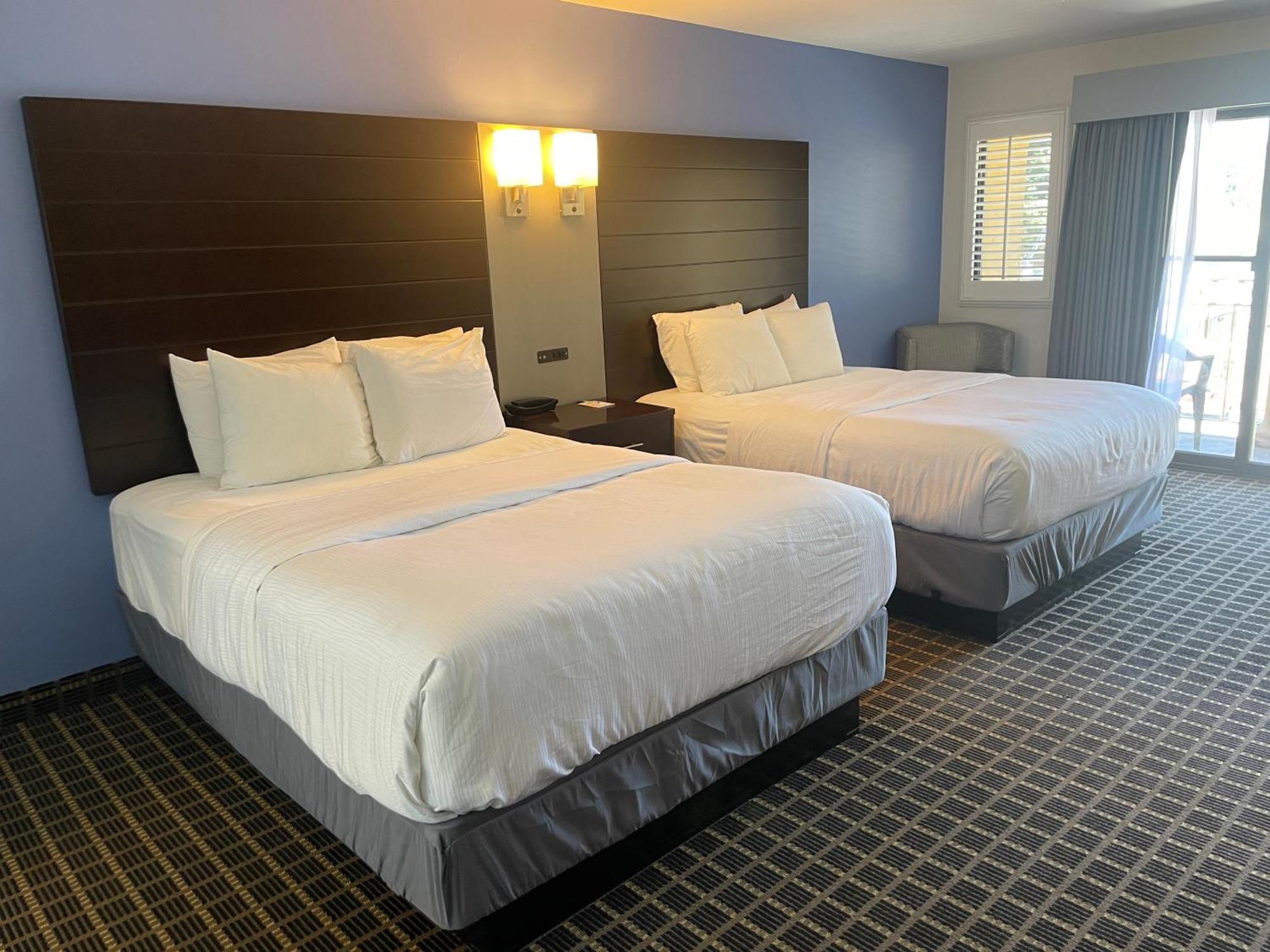 Days Inn&suites 2* Santa Cruz