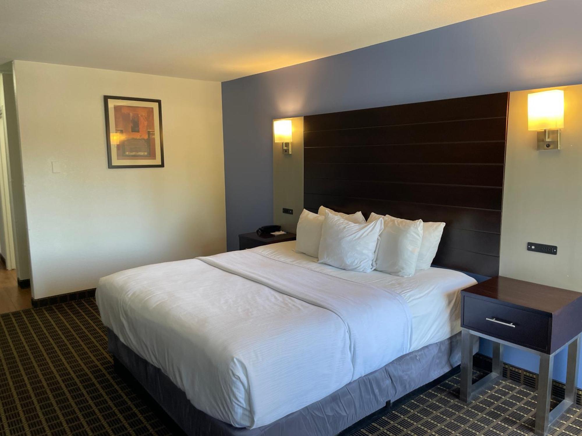 Days Inn&suites Santa Cruz