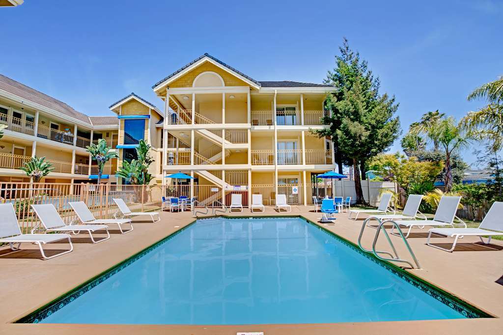Hotel Days Inn&suites 2*
