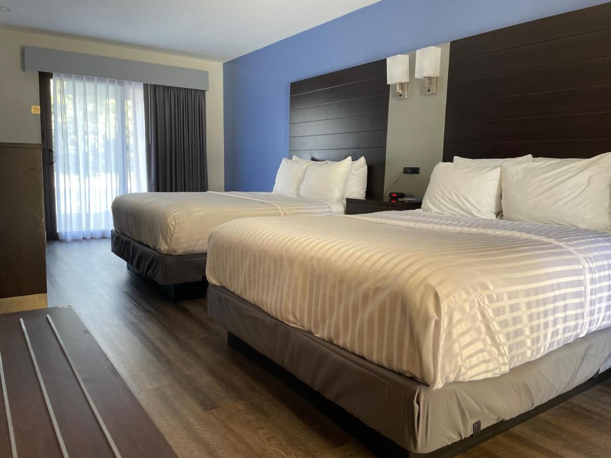 Hotel Solares 2*